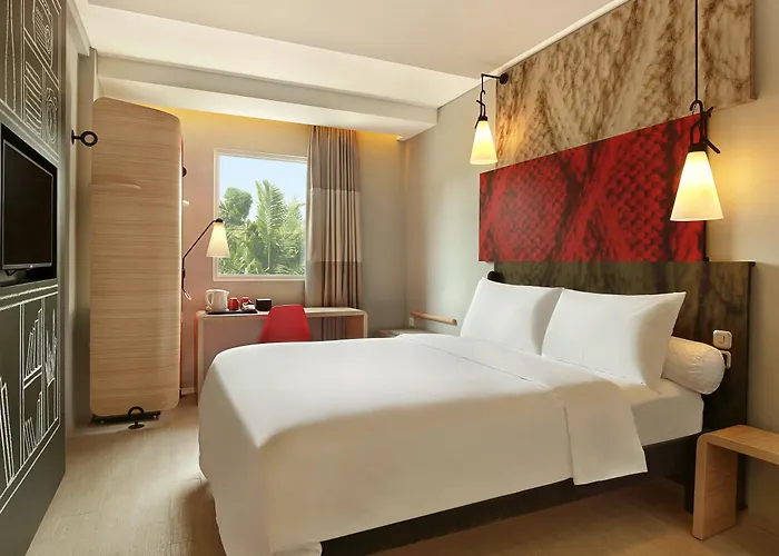 Ibis Bali Street 3*